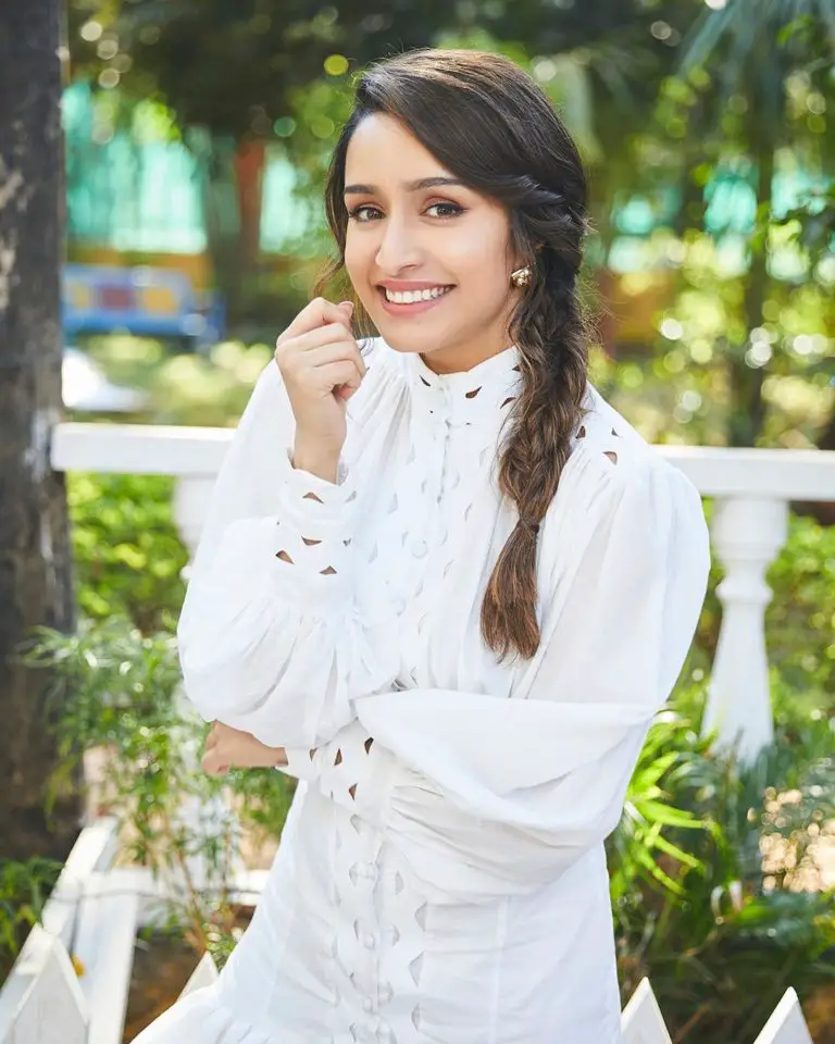 Shraddha Kapoor Age, Wiki, Height, Family, Education, Boyfriend & More ...