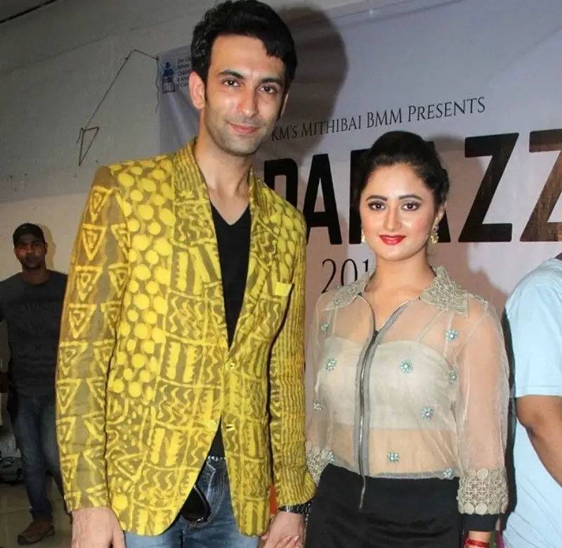 Rashami Desai Age, Wiki, Family, Boyfriend, Husband & More 12 rashami desai boyfriend