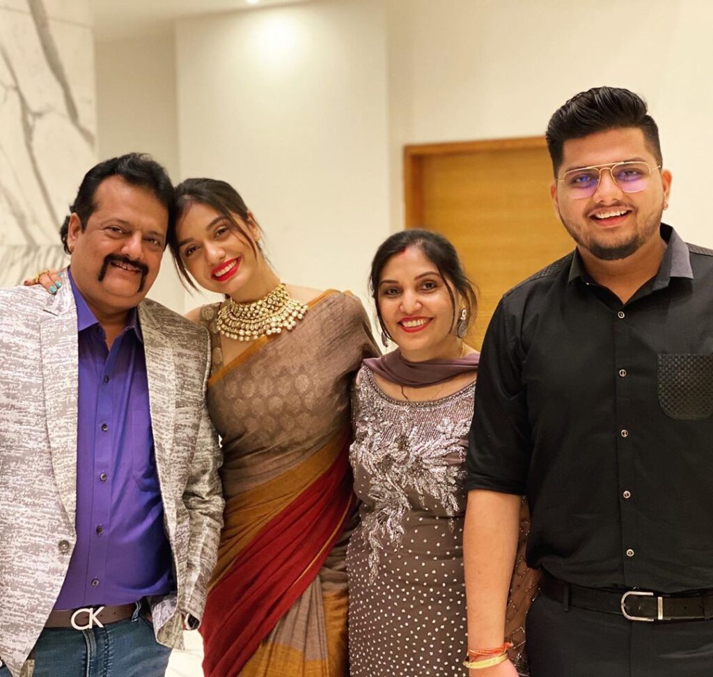 Divya Agarwal Family