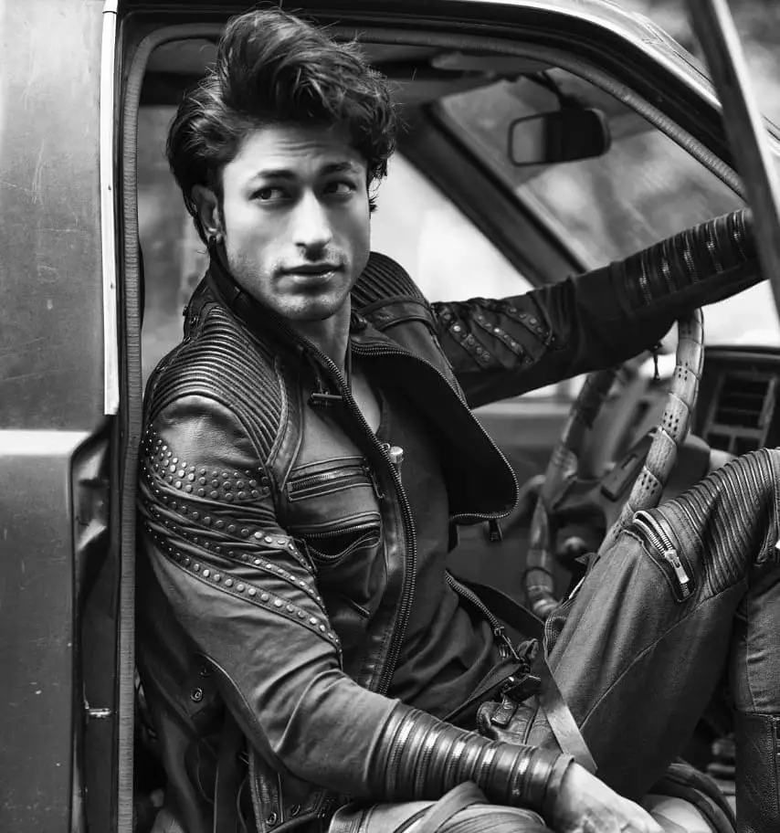 Vidyut Jamwal Age, Height, Family, Education, Wife, Diet