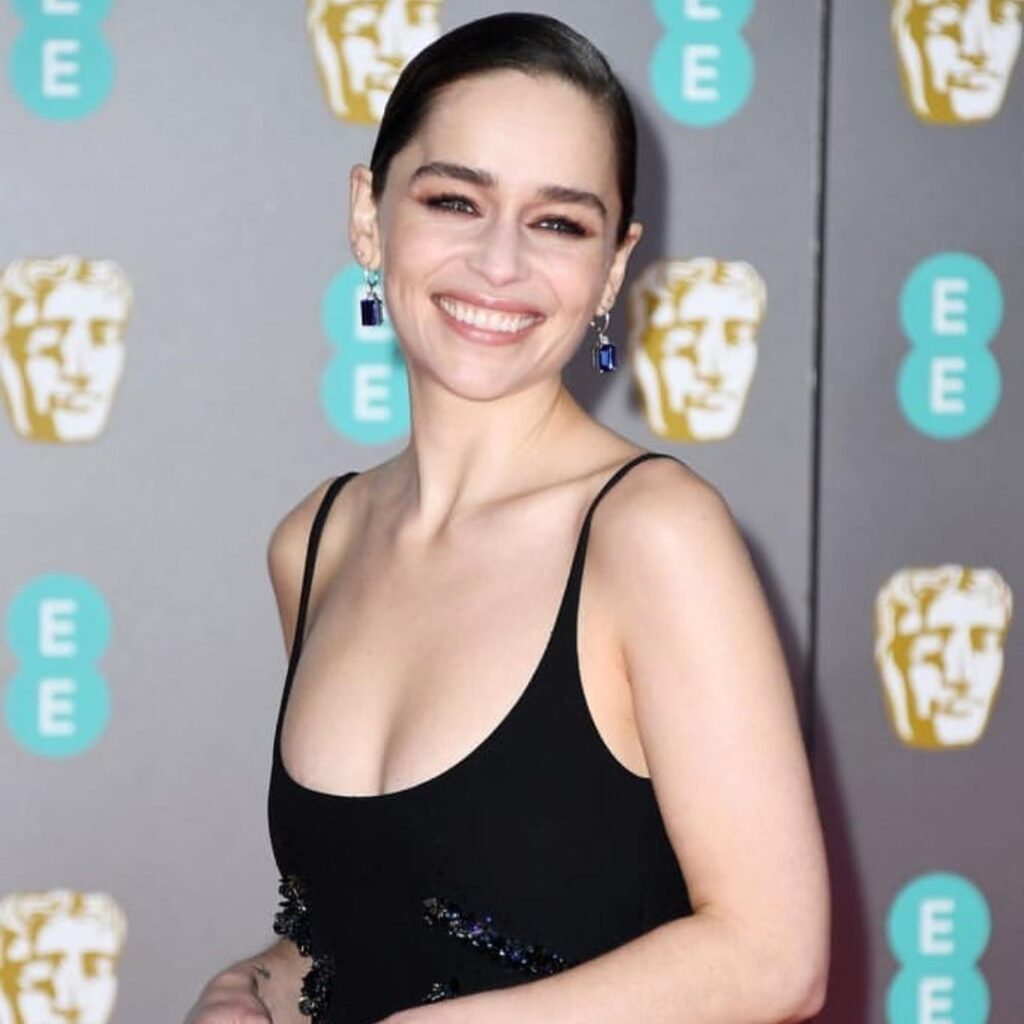 Emilia Clarke sexy hot pics
