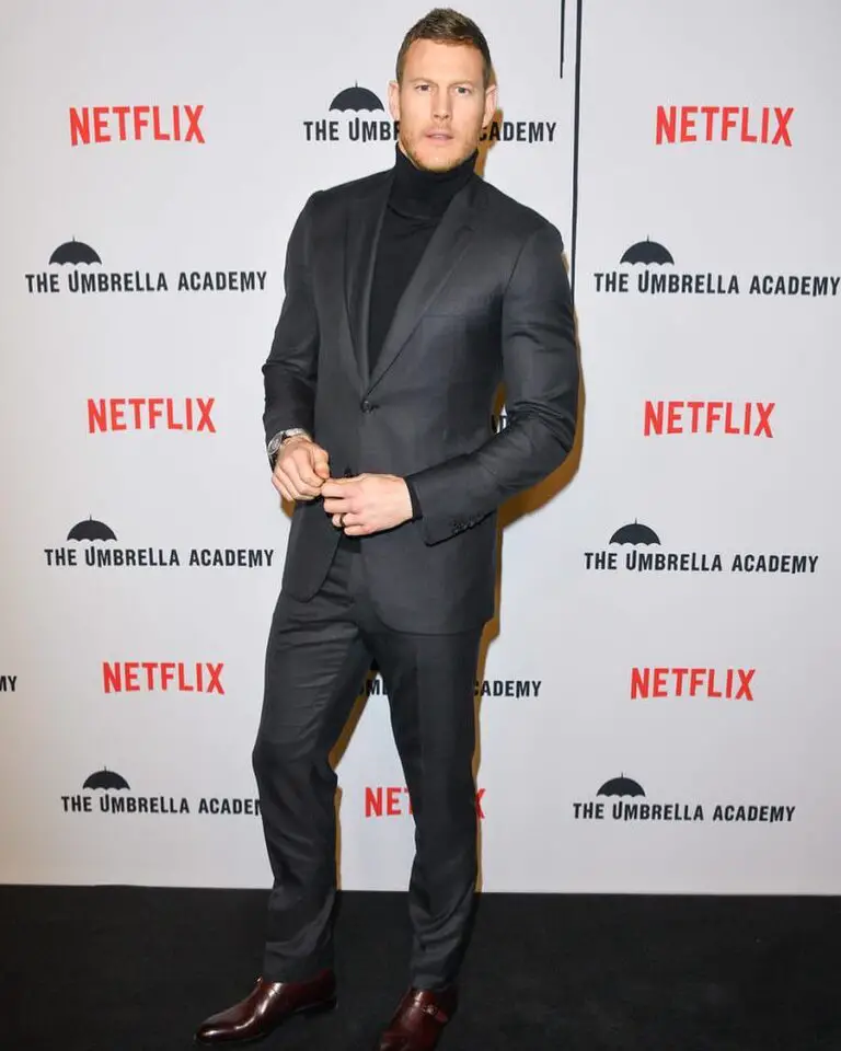 Tom Hopper Age, Wiki, Family, Education, Girlfriend, Wife