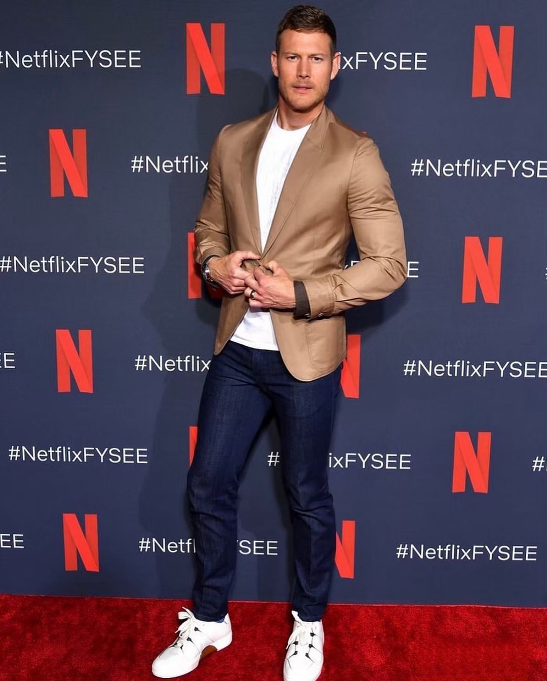 Tom Hopper Age, Wiki, Family, Education, Girlfriend, Wife