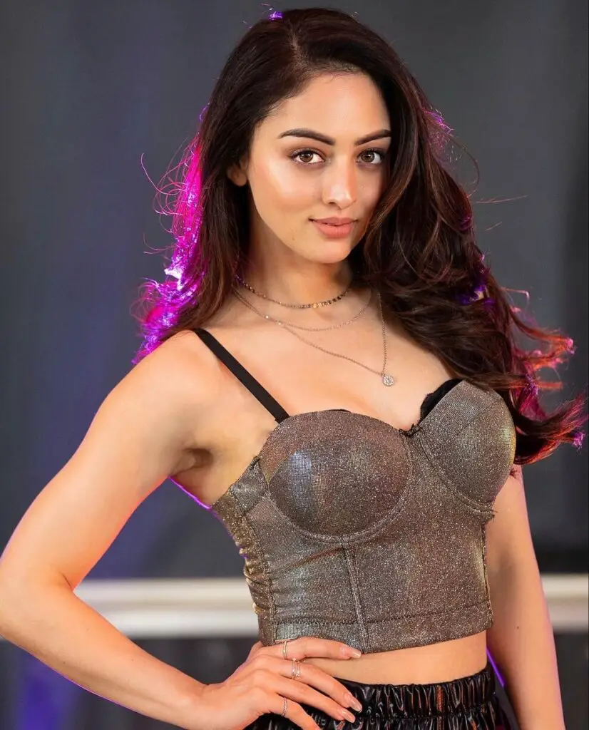 Sandeepa Dhar Age, Height, Family, Education, Boyfriend, Bio 10 Sandeepa Dhar Age, Height, Family, Education, Boyfriend, Bio