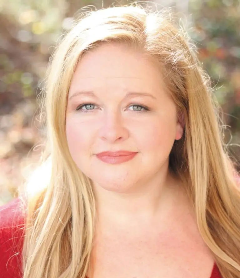 Kate Quinn [Author] Age, Wiki, Biography, Husband, Net Worth