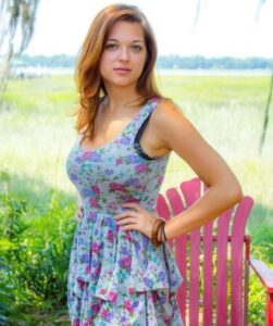 Tessa Fowler Age, Wiki, Bio, Height, Boyfriend, Net Worth | BiographyVilla