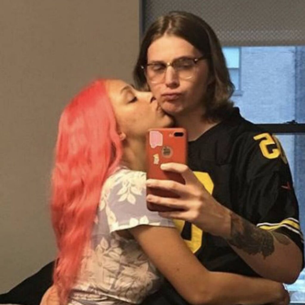 Doja Cat and Johnny Utah