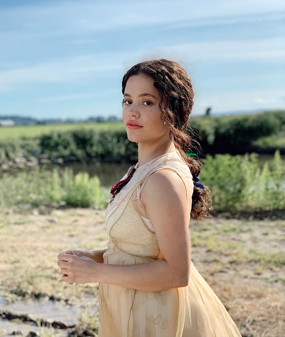 Sarah Jeffery Age, Baby, Height, Net Worth, Family, Wiki