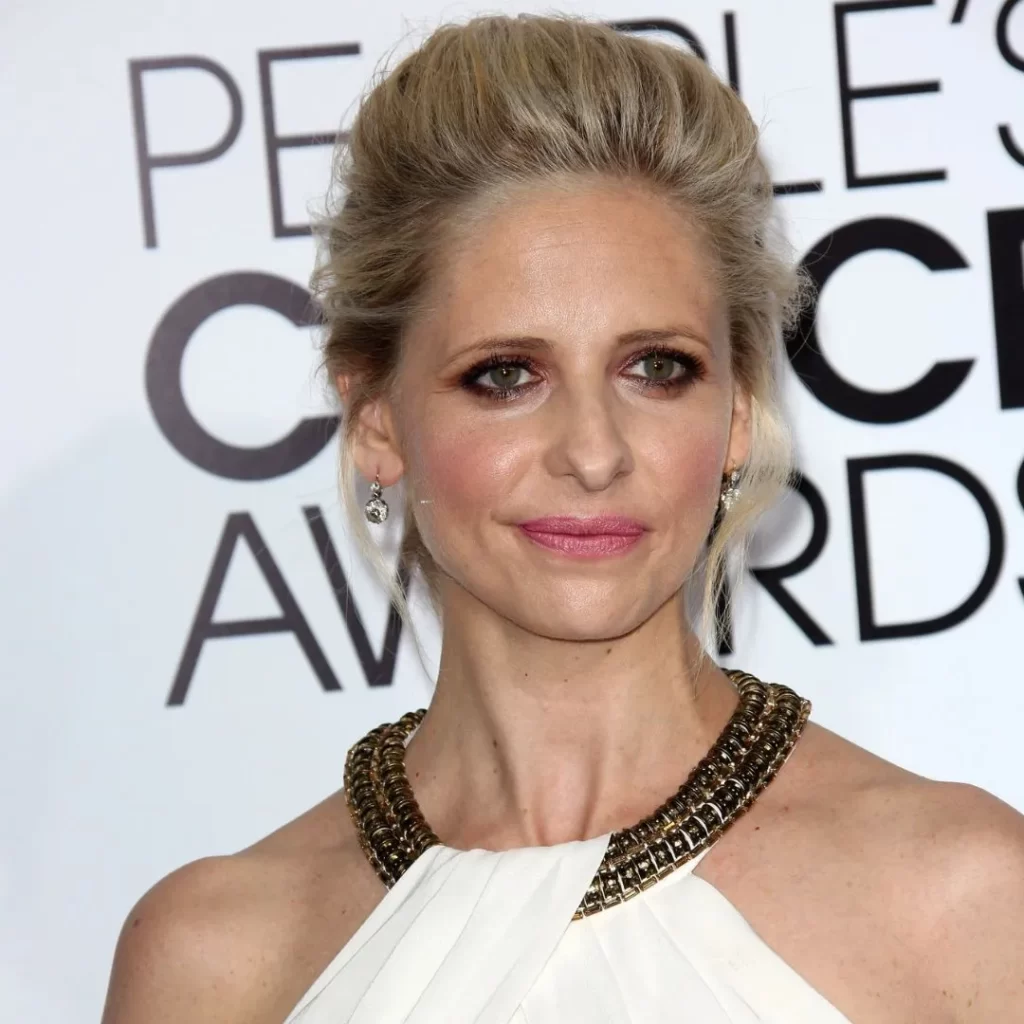 Sarah Michelle Gellar Age, Height, Family, Education, Income